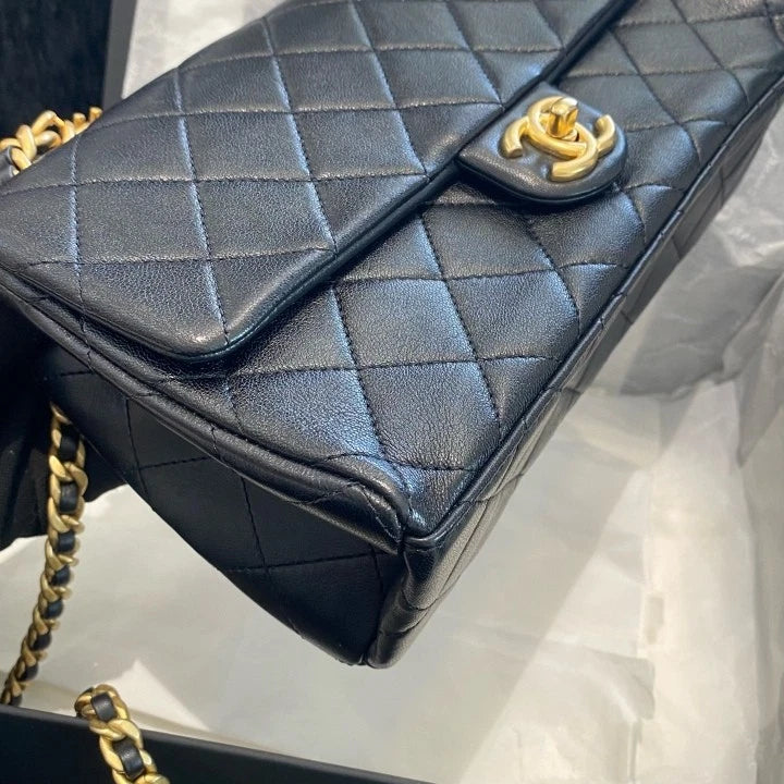 Chanel Classic Flap Lambskin Chain Shoulder Crossbody Black Gold Women Fashion D