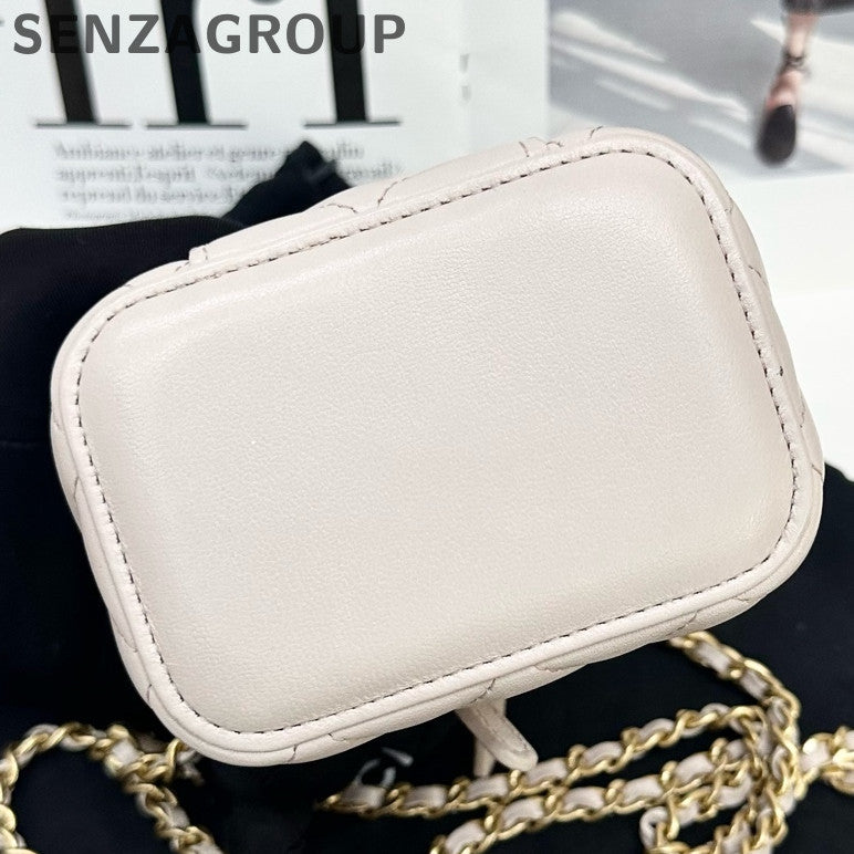 Chanel Quilted Chain Shoulder Bag in White Gold - Classic Women's Cosmetic Case