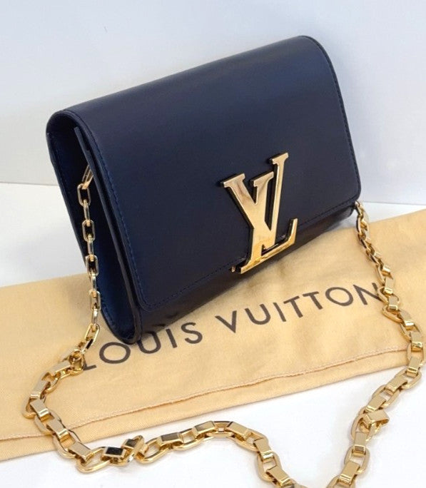 Louis Vuitton Chain louise Logo Chain Strap Crossbody Shoulder bag Calfskin