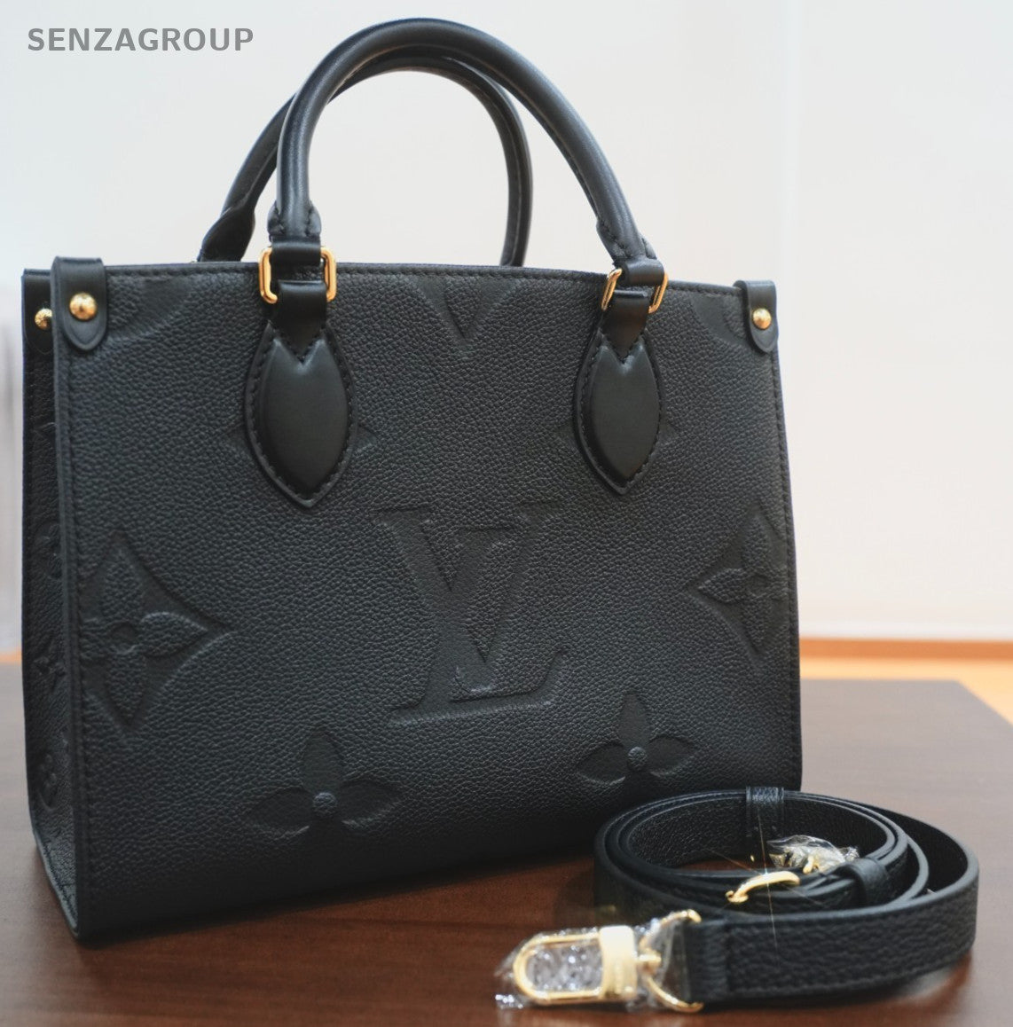 LOUIS VUITTON ON THE GO PM Black Monogram Empriente CHIP VERSION