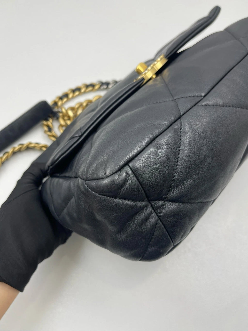 CHANEL 19 Medium Shoulder Bag Leather For Women