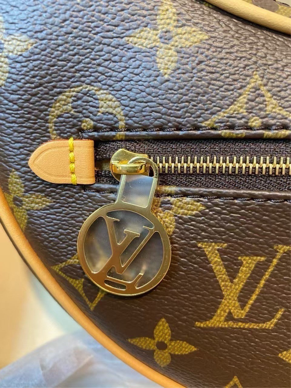 Louis Vuitton Monogram Hobo Shoulder Bag Brown Gold Used Women Classic Designer