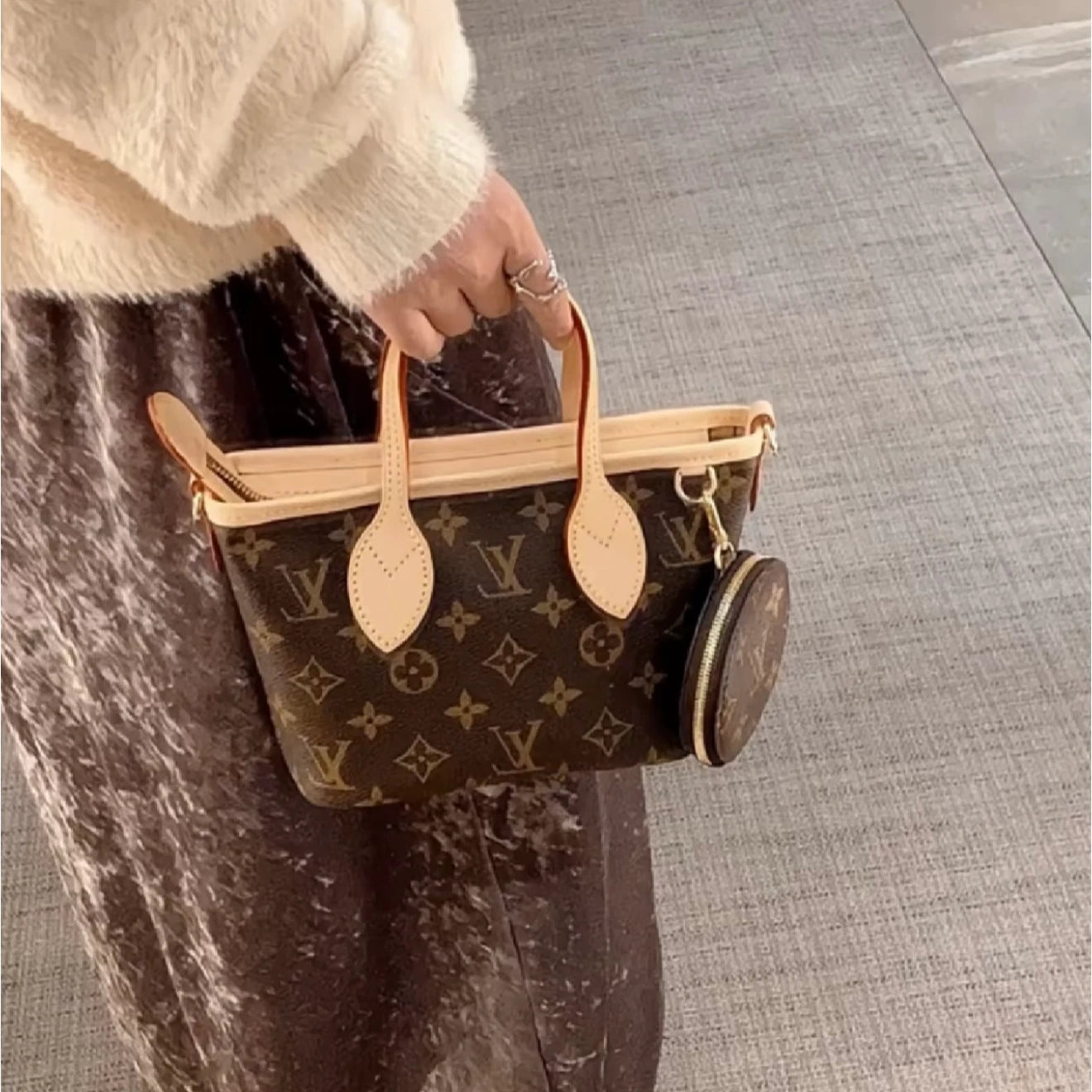 Excellent Louis Vuitton Neverfull BB Monogram Beige Strap Handbag Crossbody