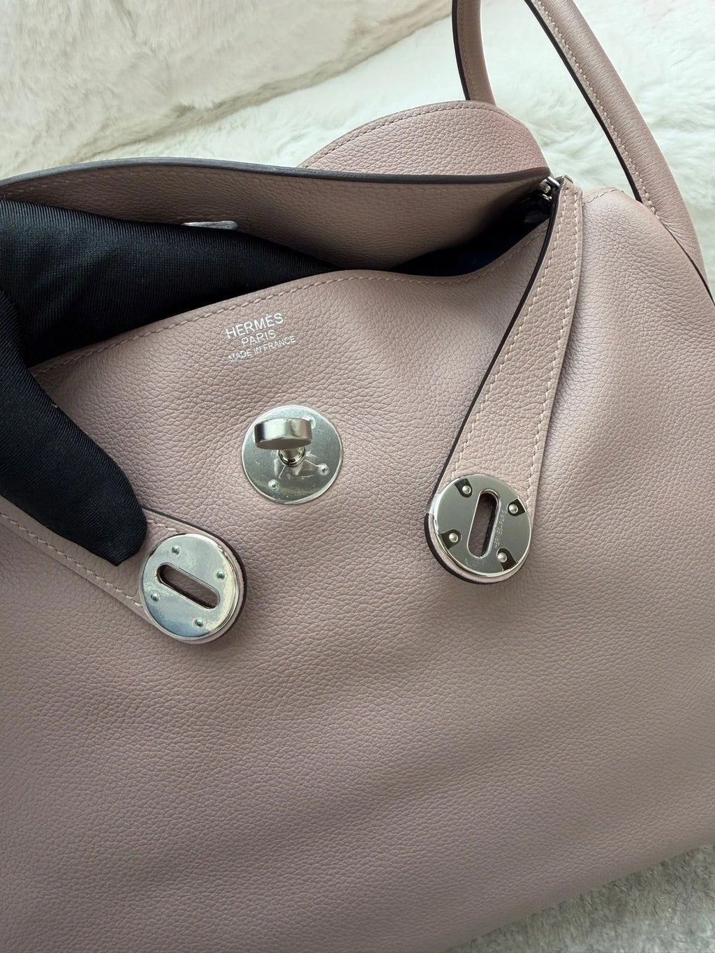 Hermes Lindy 30 Top Handle Bag Clemence Leather Shoulder
