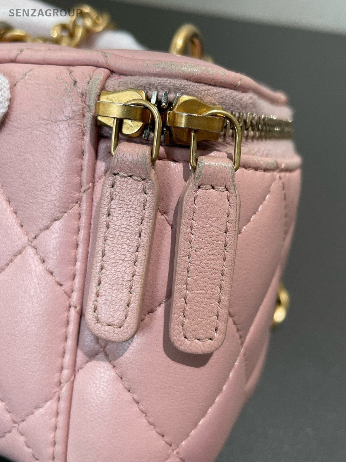 Chanel Vanity Case Mini Chain Shoulder Bag Crossbody Pink Gold Women Fashion