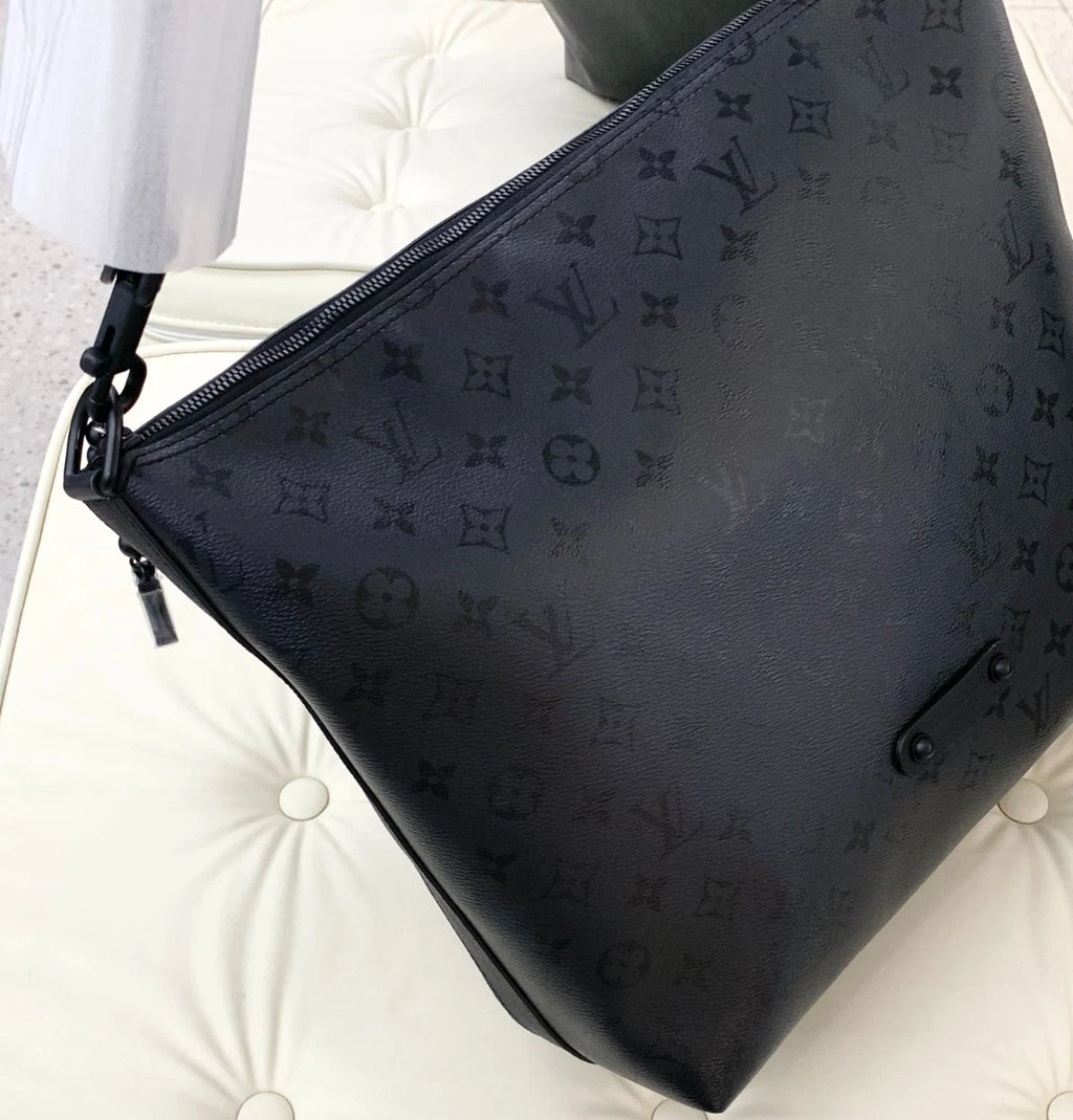 Louis Vuitton Vagabond Hobo Monogram So Black Shoulder Bag Crossbody Unisex S