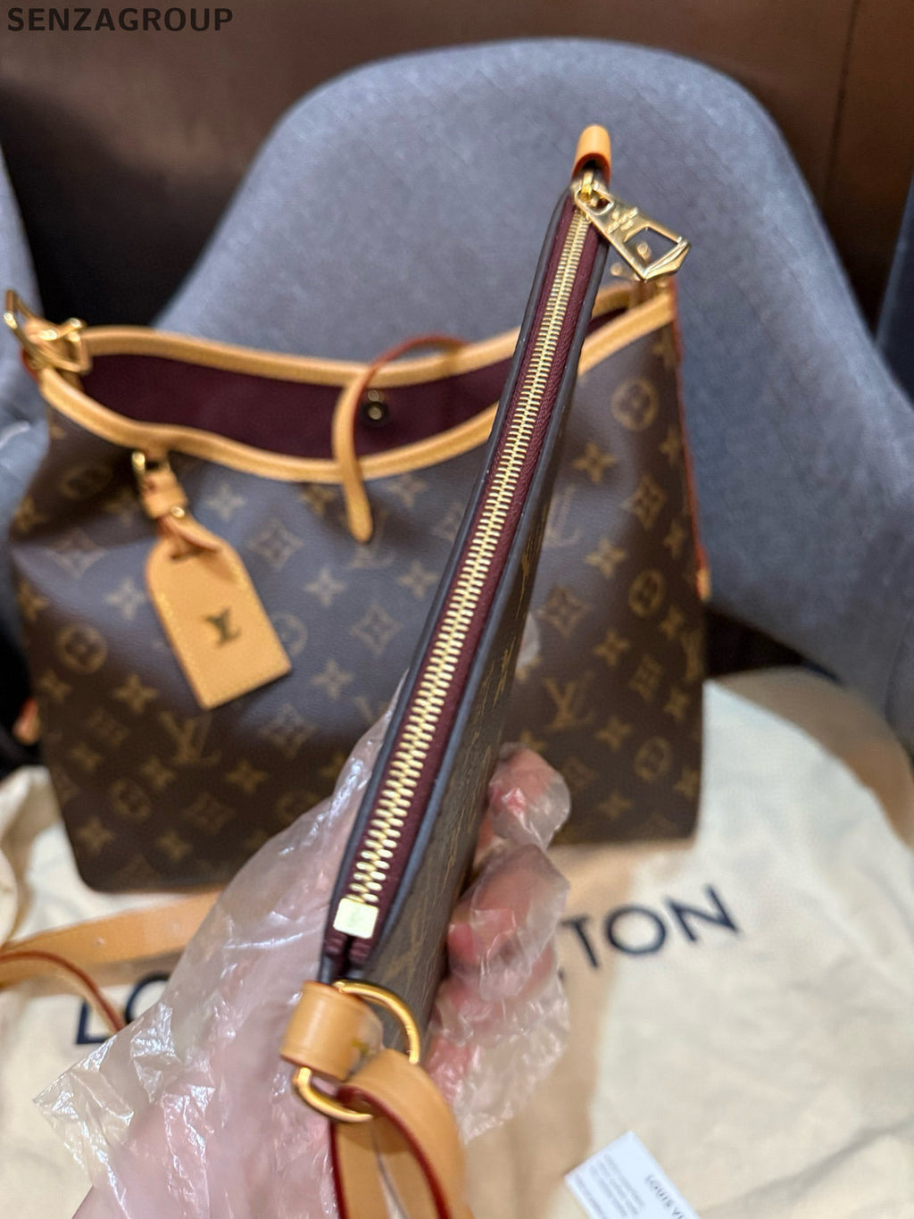 Louis Vuitton Carryall PM Monogram Brown Gold Hardware Women's Shoulder Bag