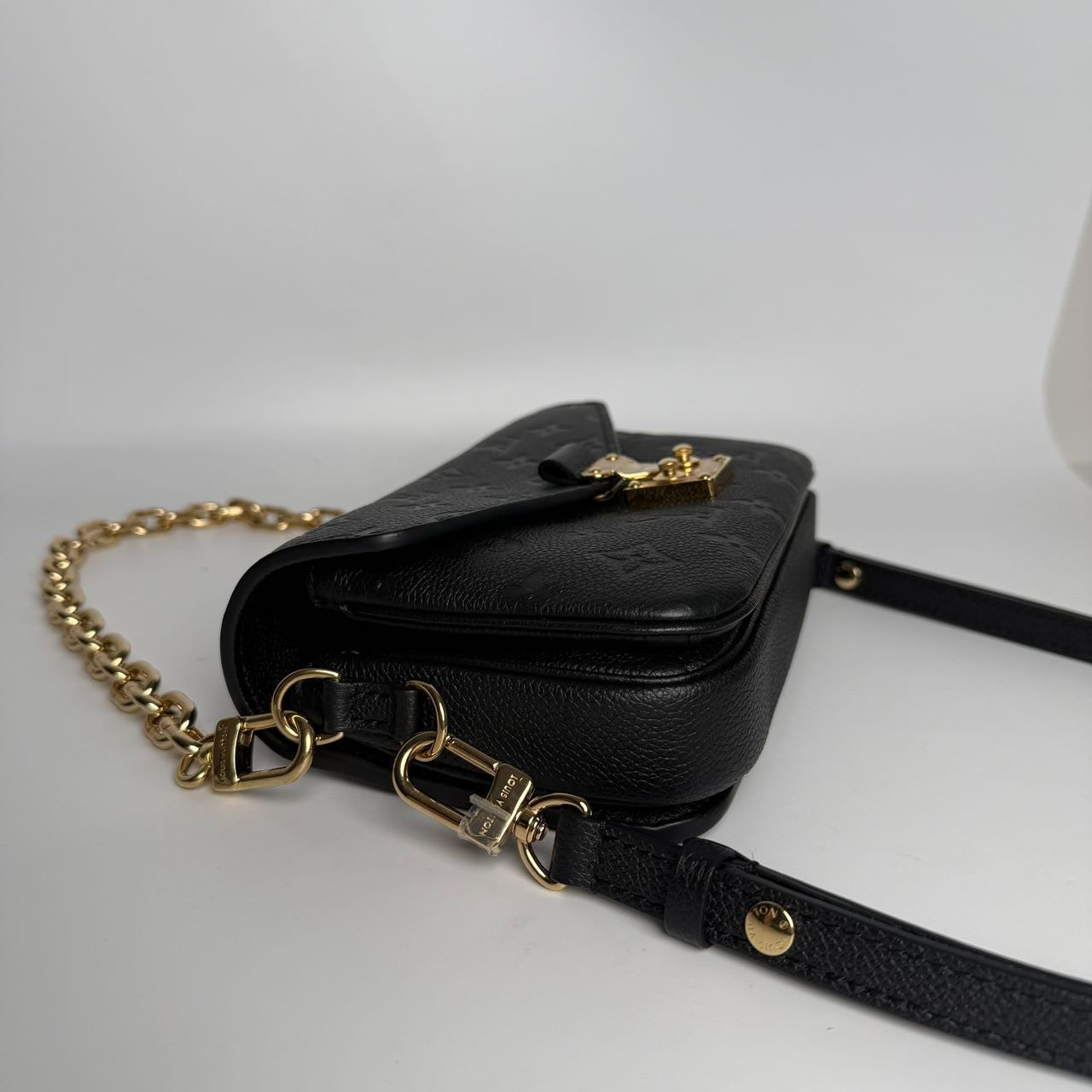 SJ0001 Louis Vuitton Metis East West （U）