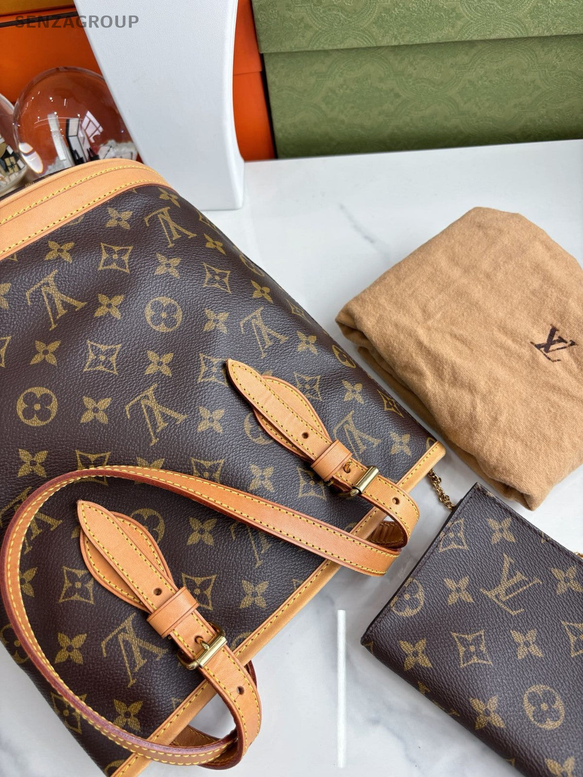 Louis Vuitton Monogram Bucket bag PM Vintage Collection level M42238