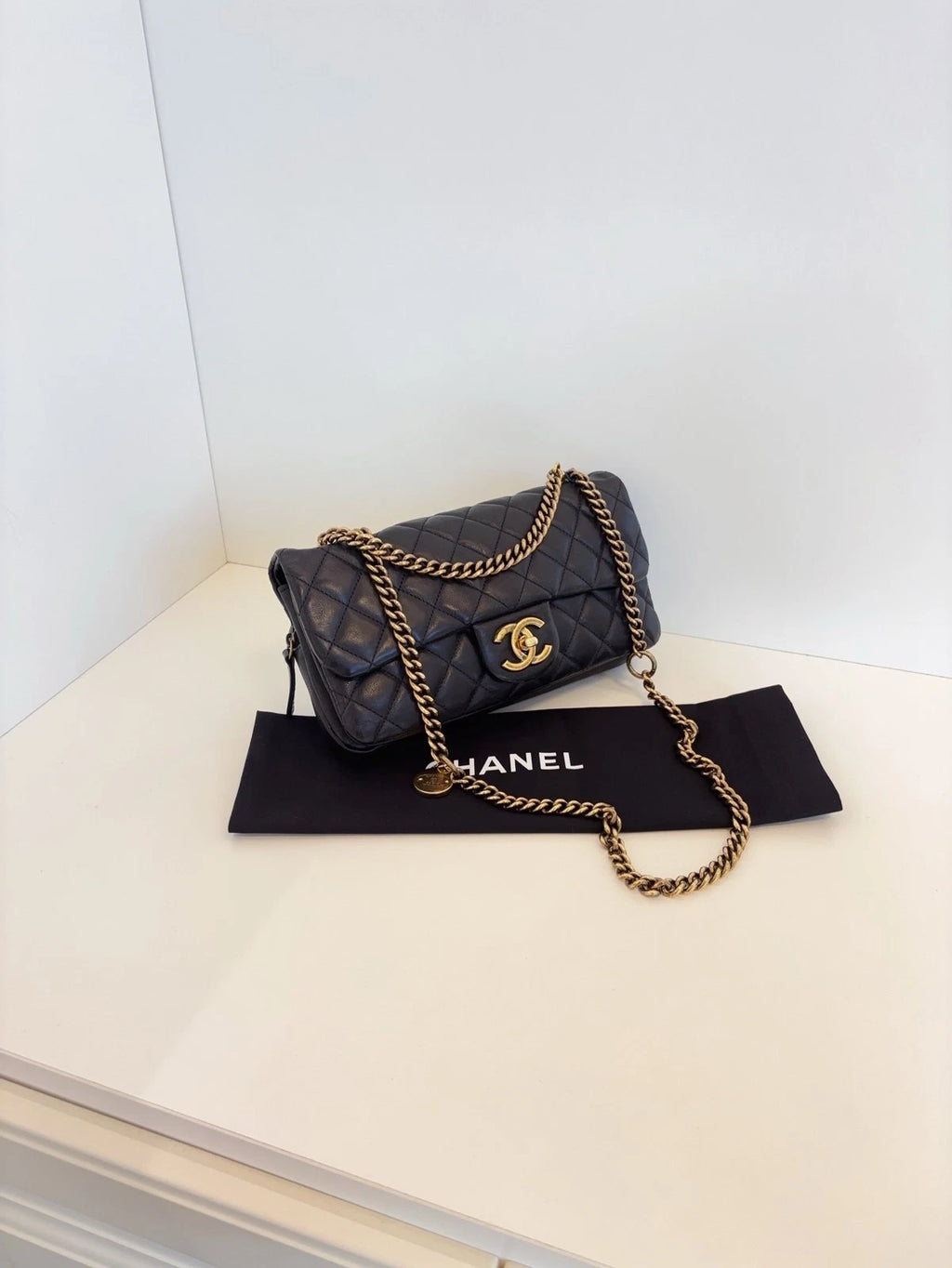 Chanel Classic Flap Shoulder Bag Women's Handbag Black Calfskin Gold Coin Chain