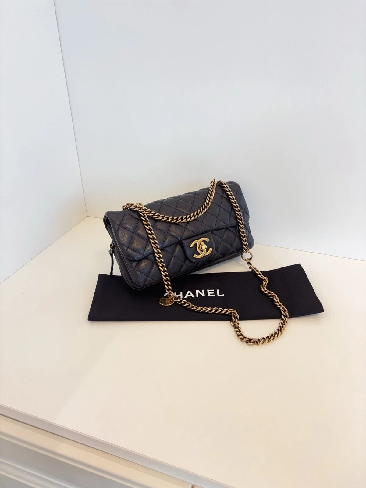 Chanel Classic Flap Shoulder Bag Women's Handbag Black Calfskin Gold Coin Chain