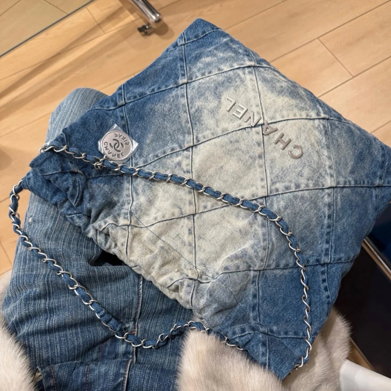 Excellent Chanel 22Bag PM Blue Denim Silver Chain Shoulder Bag Crossbody
