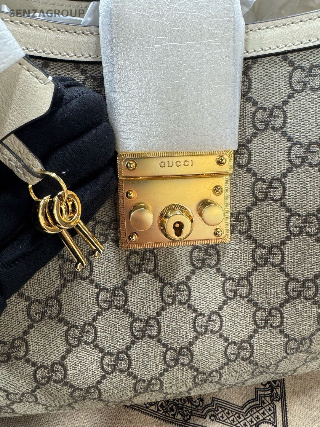 GUCCI Padlock MM Tote Handbag Shoulder Bag White Gold Women Classic Designer