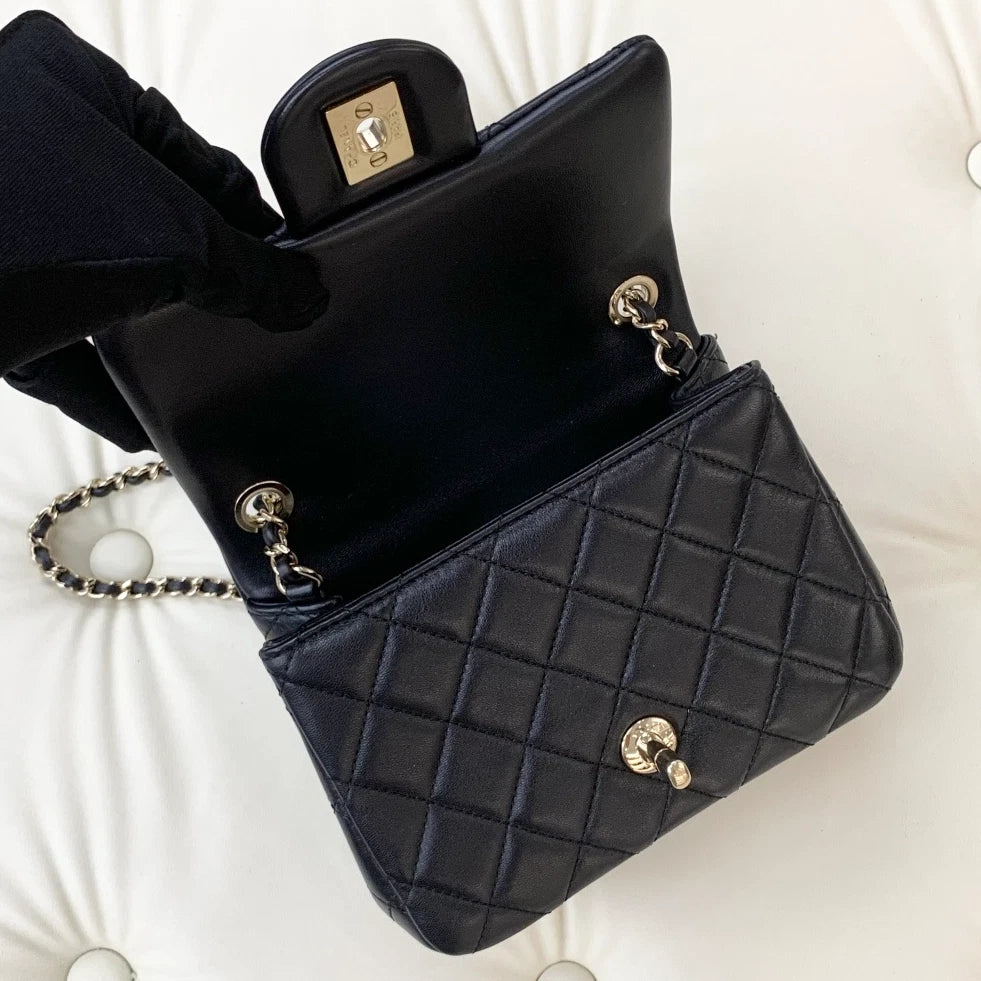 Chanel Classic Flap Lambskin Chain Shoulder Bag Crossbody Black Gold Women S