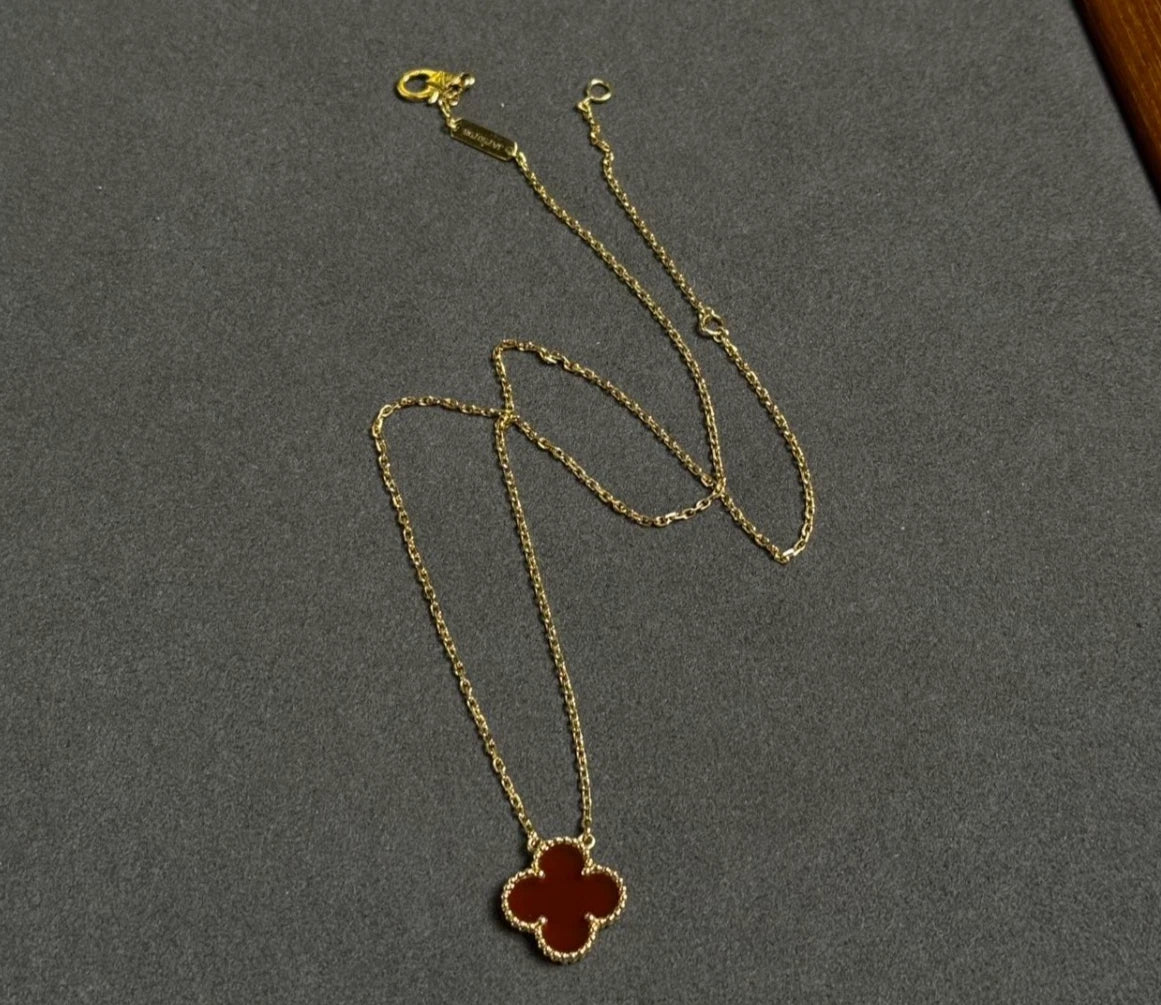 Van Cleef &amp; Arpels Vintage Alhambra Pendant Necklace Carnelian 18k Yellow Gold
