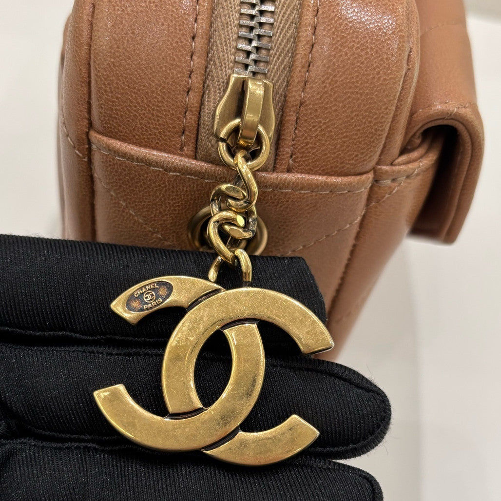 Chanel Brown V-Quilted Camera Bag Chain Strap Shoulder Crossbody Classic