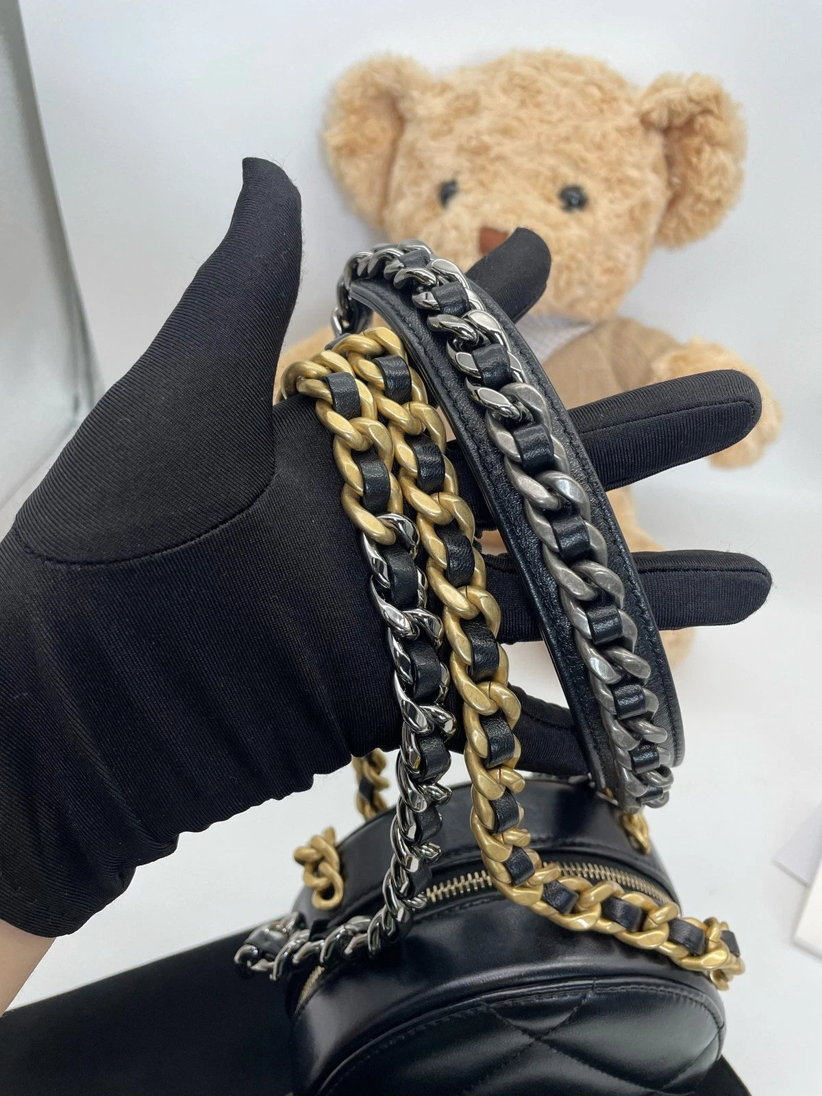 CHANEL 19 Round Bag Chain Crossbody Bag For Women