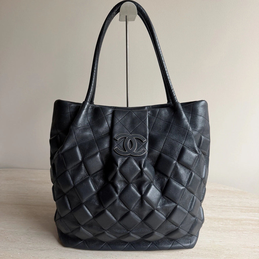 Chanel Diamond Calfskin Leather Black Tote Shoulder Bag Silver Hardware