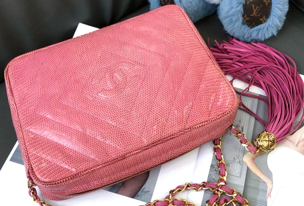 CHANEL Camera bag Lizard skin Pink Shoulder bag Crossbody Women