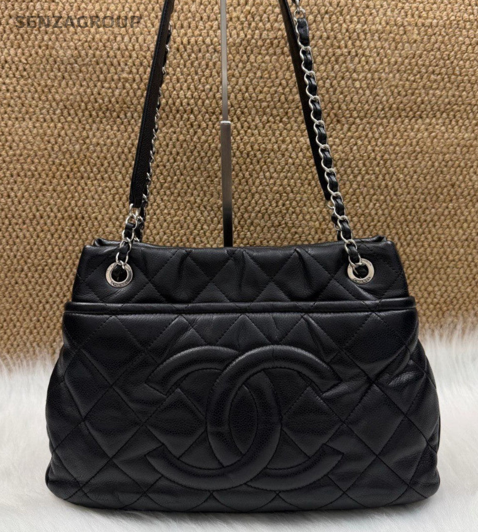 Chanel Diamond CC Logo Chain Shoulder Bag Black Silver Women Classic