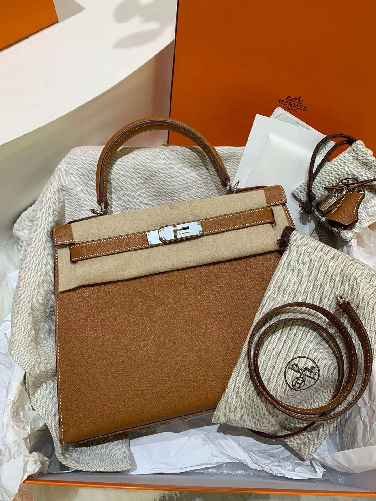 Hermes Kelly28 Gold Brown Epsom Silver Hardware Handbag For Women