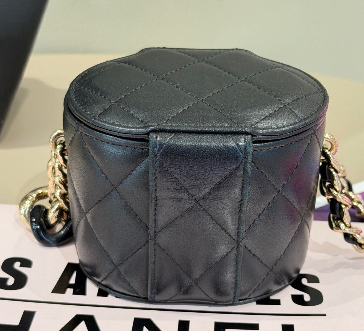 Chanel Lambskin Diamond Vanity Chain Crossbody Black Gold Women Classic Fashion