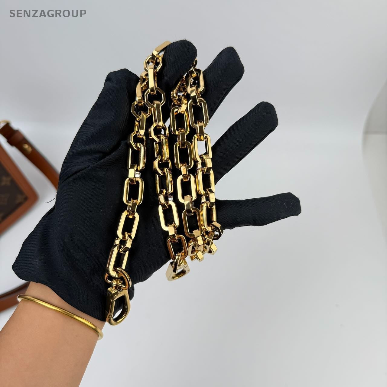 SJ0001 Dauphine MM shoulder bag
