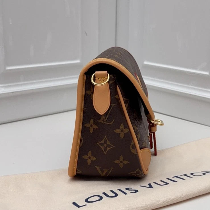 New Louis Vuitton Diane Monogram Canvas Shoulder Bag Crossbody with 2Straps