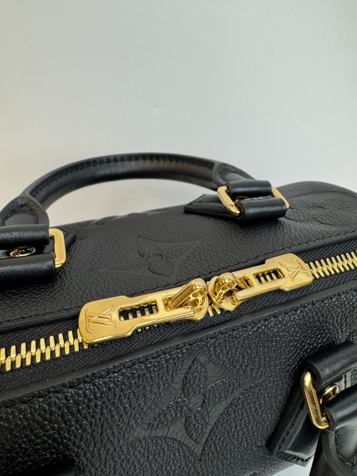 Louis Vuitton Speedy20 Black Monogram Empreinte Shoulder bag Almost Brand NEW