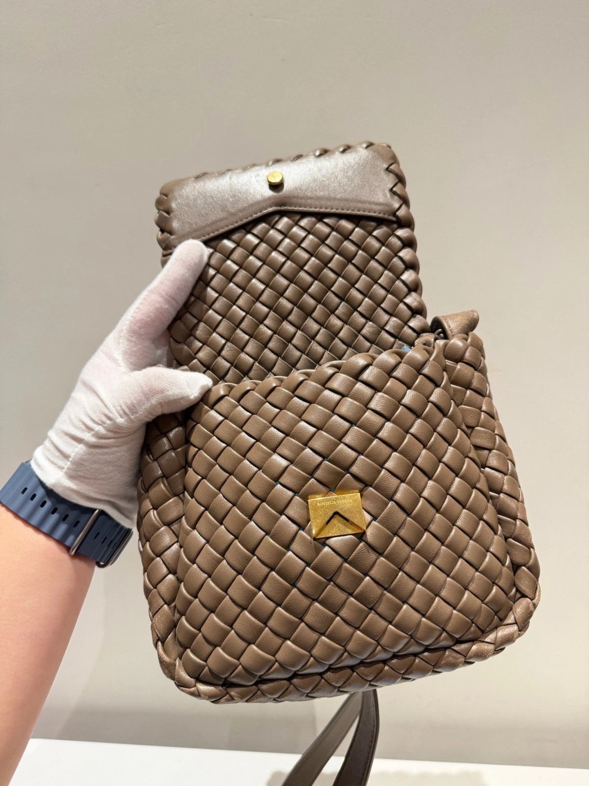 Bottega Veneta Cobble Intrecciato Shoulder Bag Crossbody Brown Unisex Adults