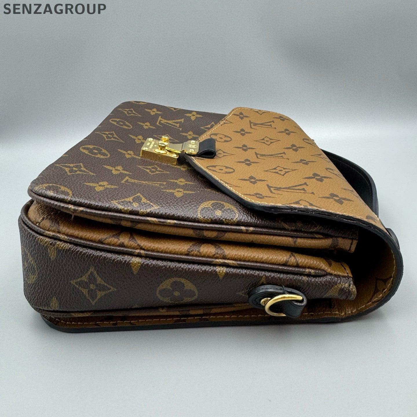 Louis Vuitton Monogram Pochette Metis Crossbody Bag - Classic Women's