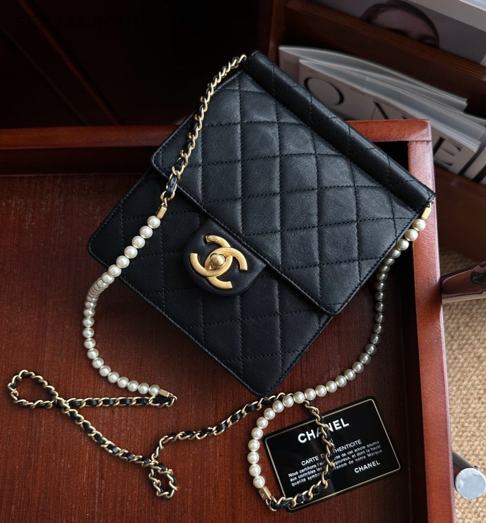 CHANEL Woc Diamond pattern Pearl chain Shoulder bag Crossbody Black Gold Women