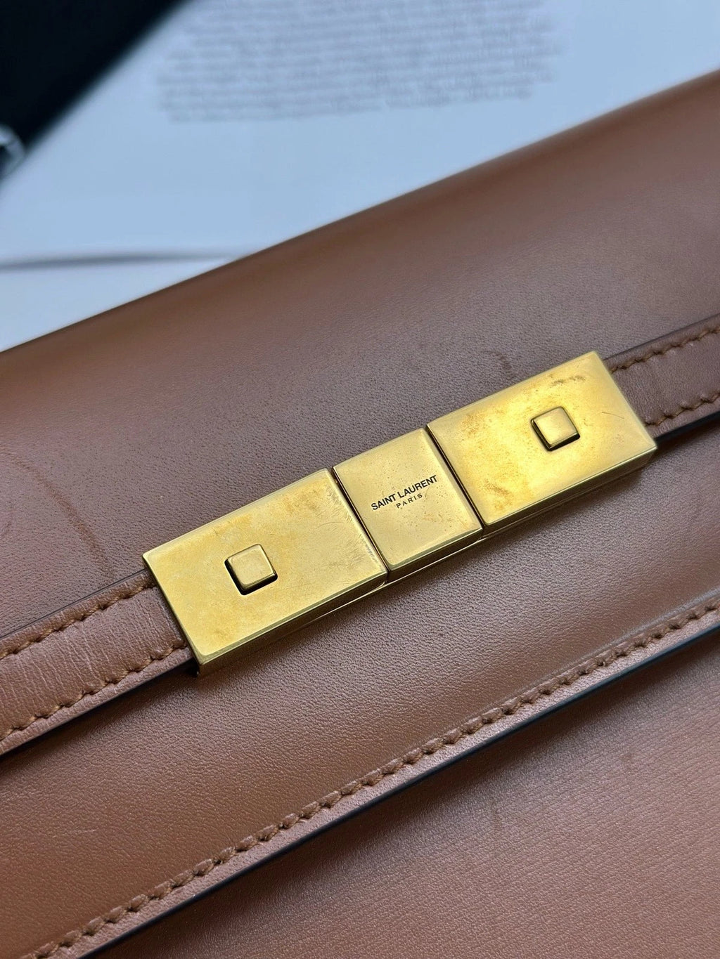 Excellent Condition Saint Laurent Manhattan Brown Shoulder Bag Gold Hardware