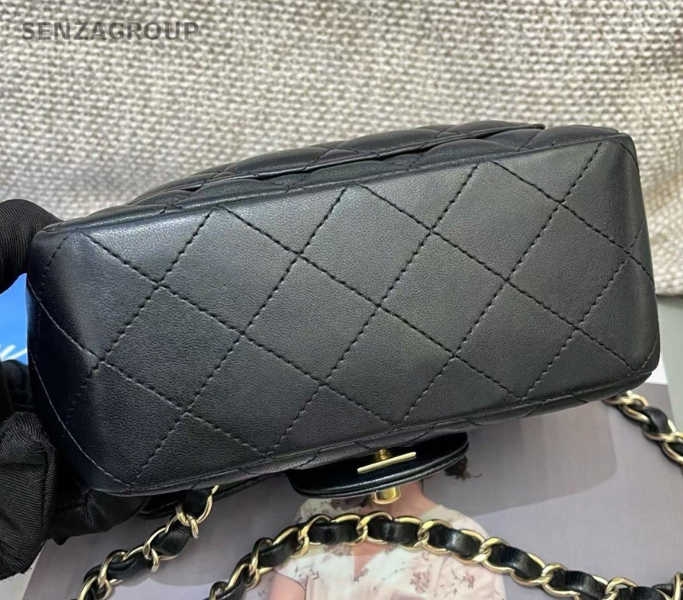Chanel Classic Flap Lambskin Chain Shoulder Bag Crossbody Black Gold Women