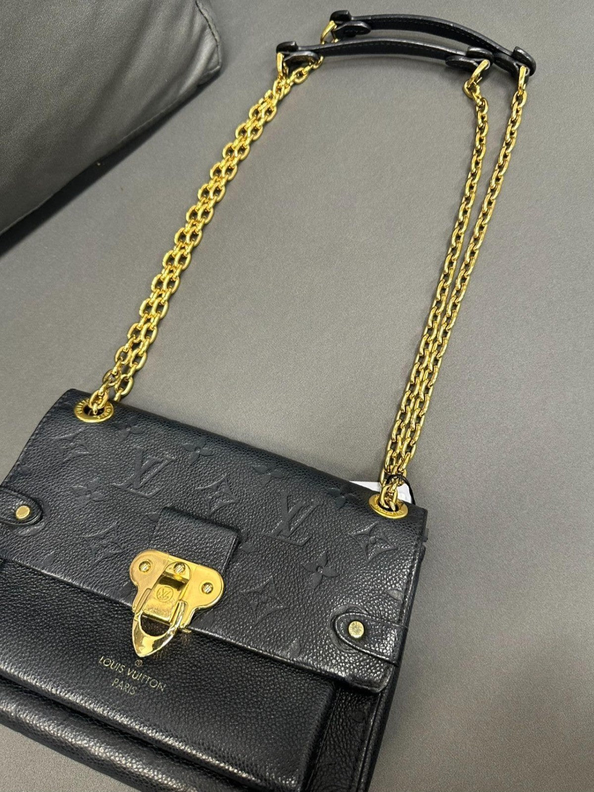 SJ0001 LV Vavin black leather
