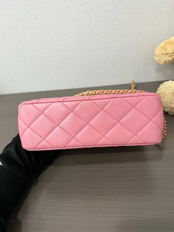 CHANEL Women's Leather Shoulder Handbag Pink