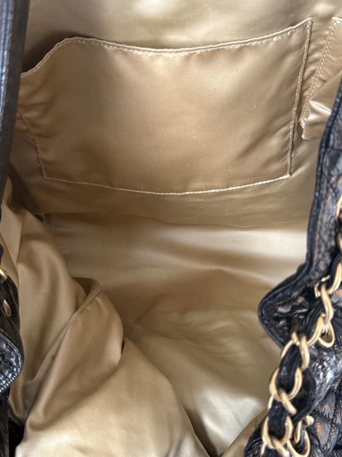 Chanel Oil Wax Chain Shoulder Bag Black Gold Hardware Women Fashion