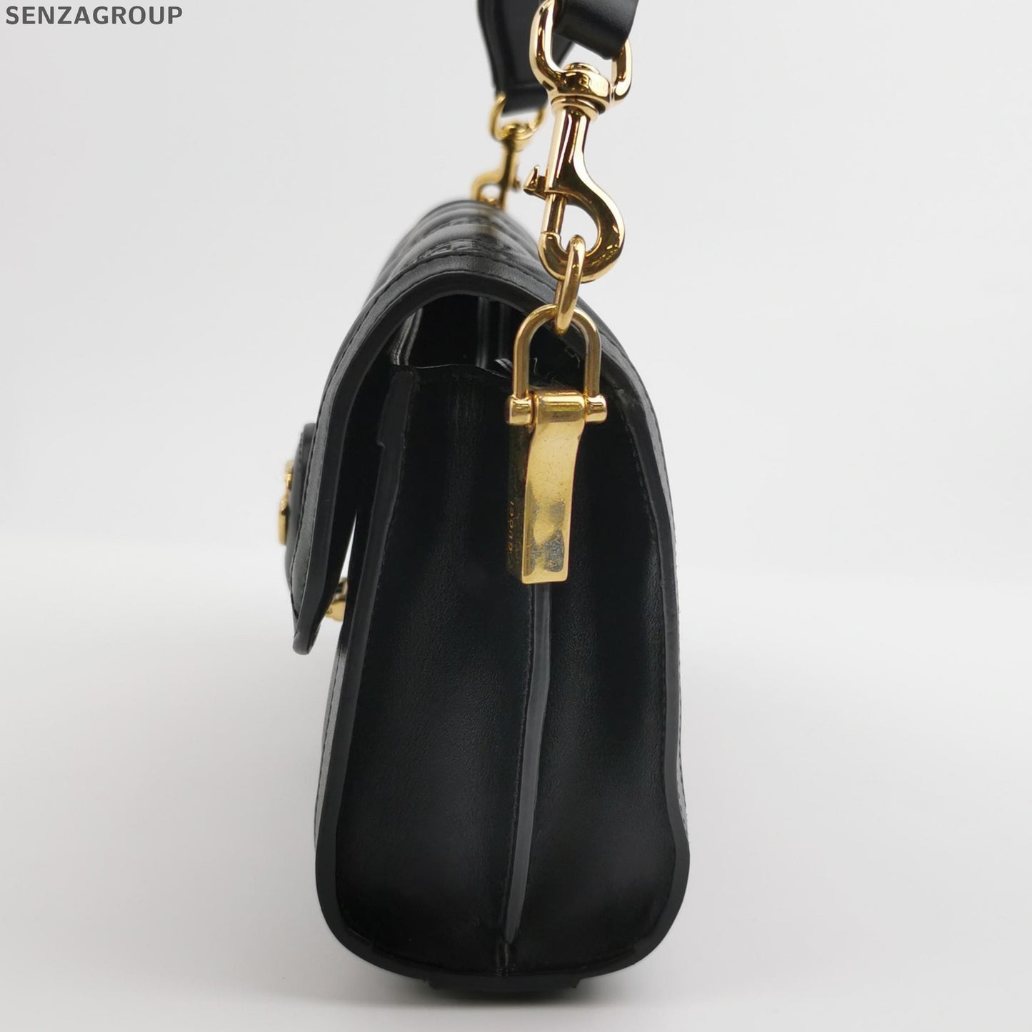 Gucci GG Matelassé Small Shoulder Crossbody Bag Black Gold Classic Women