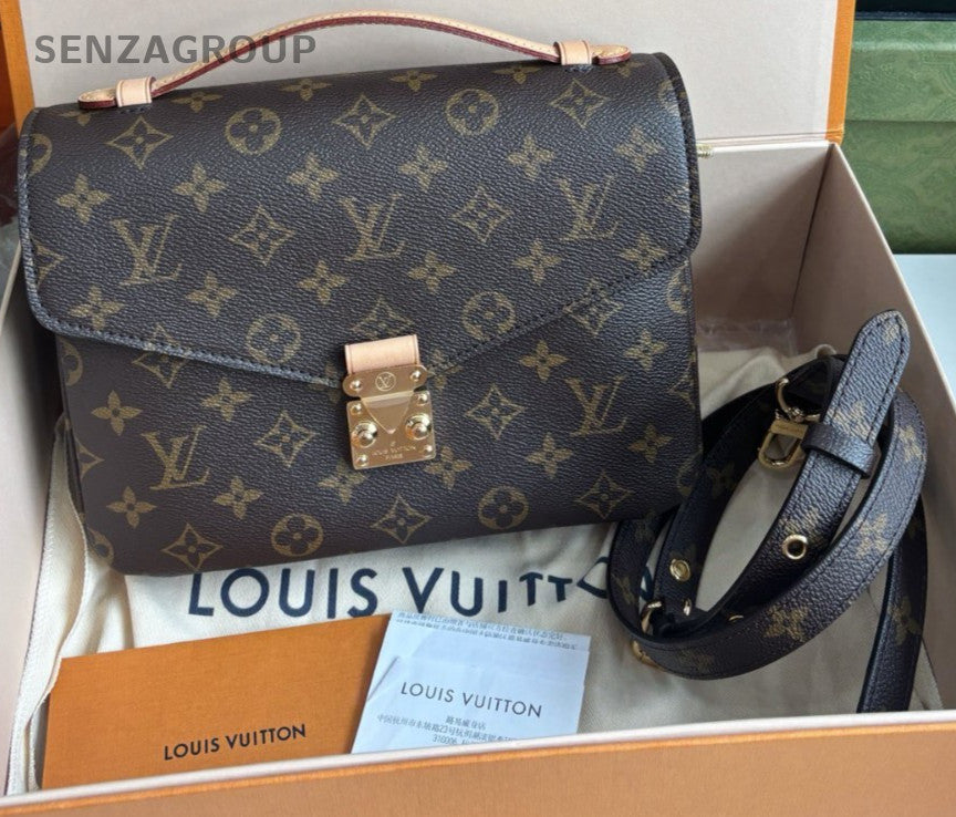 Louis Vuitton Monogram POCHETTE MÉTIS Shoulder bag Canvas Alomost brand NEW