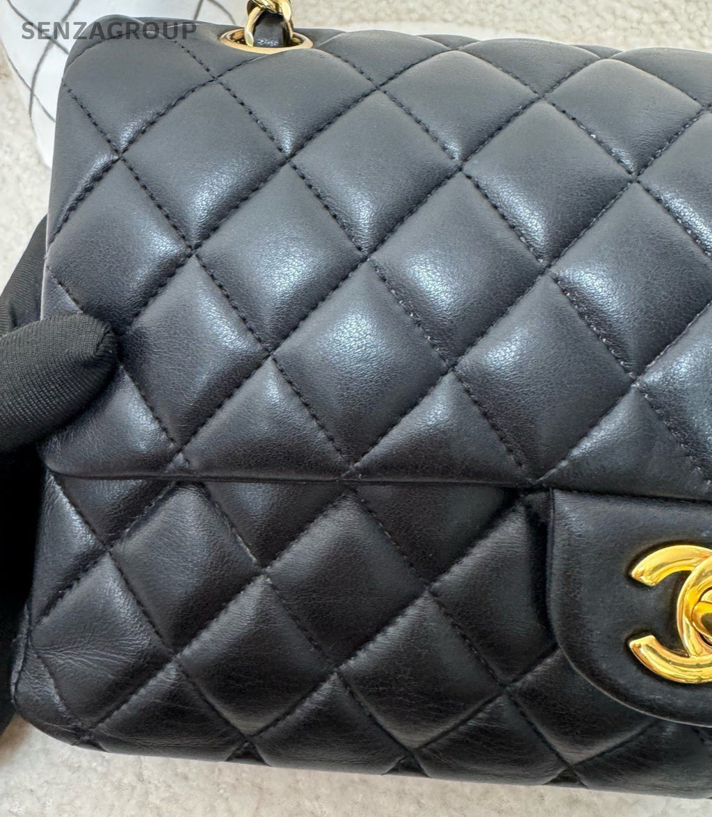 Chanel Classic Flap Lambskin MM Chain Shoulder Bag Black Gold Used Women
