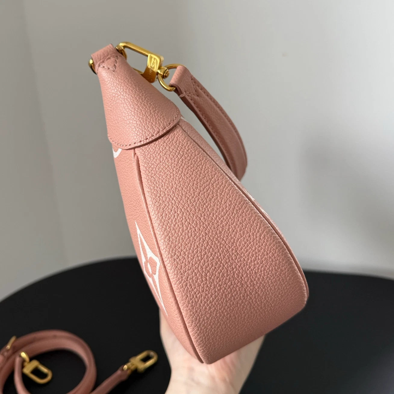 Louis Vuitton Boulogne Monogram Pink Crossbody Handbag Excellent