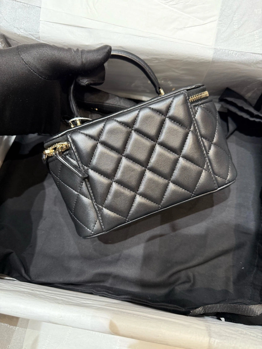 CHANEL New 2025 Chip Lambskin Top Handle Long Box Bag For Women