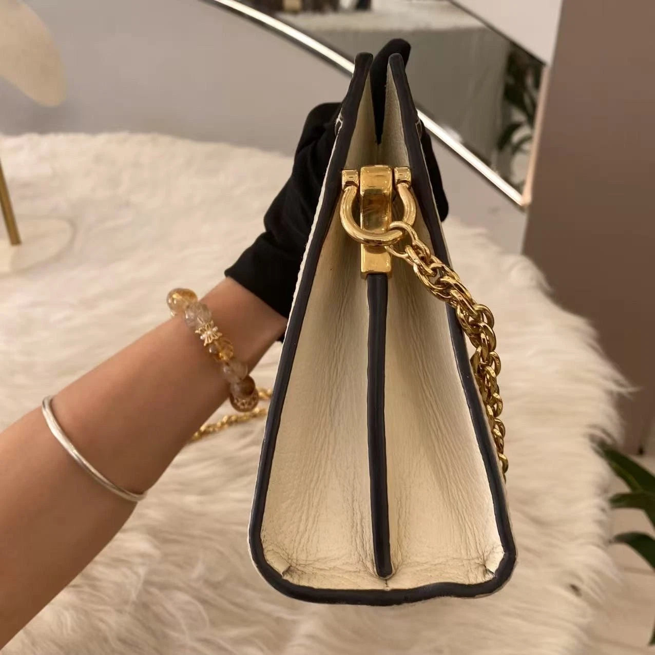 Gucci Small Chain Shoulder Bag White Gold Hardware Classic Women's