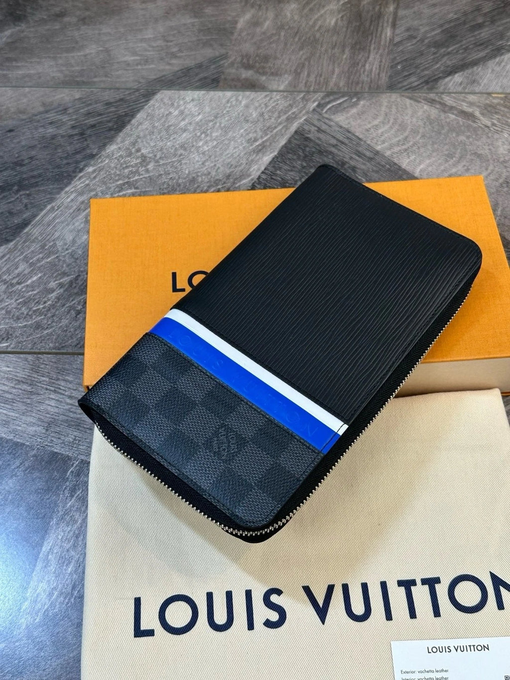 Louis Vuitton Zippy Black Epi Canvas Long Zip Wallet Clutch For Women