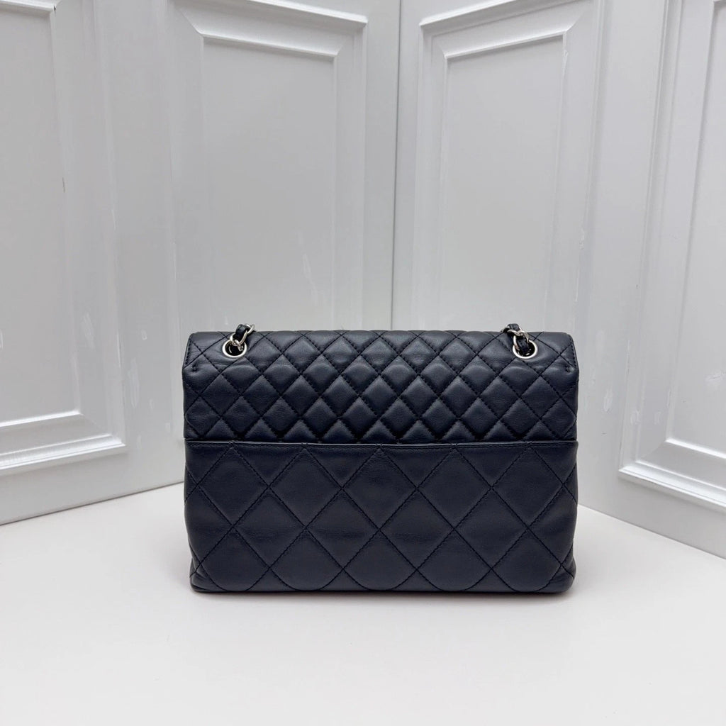 Chanel Diamond Chain Calfskin Shoulder Crossbody Bag Black Silver Women