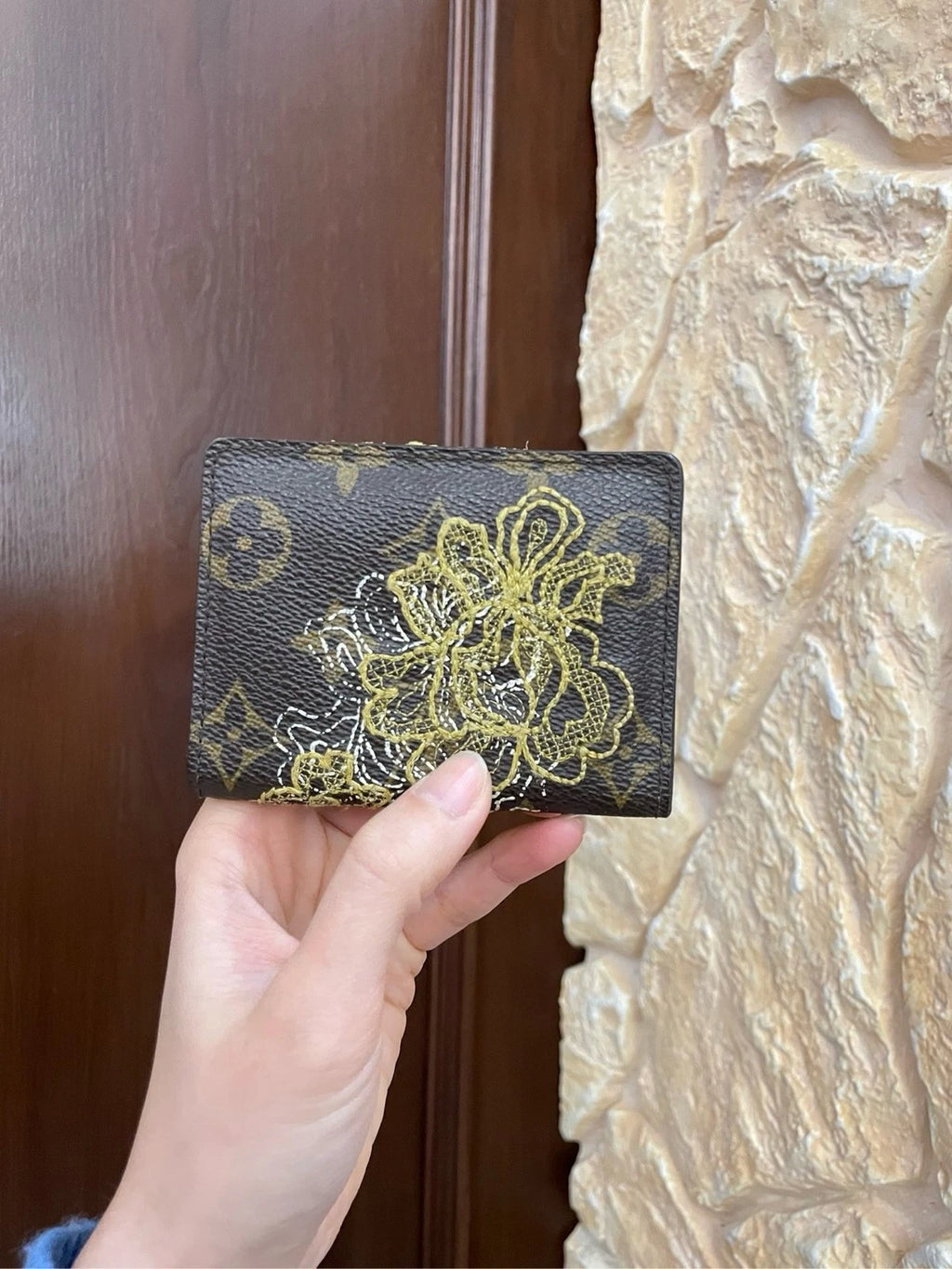Authentic Louis Vuitton Monogram Dentelle Ludlow Short Wallet