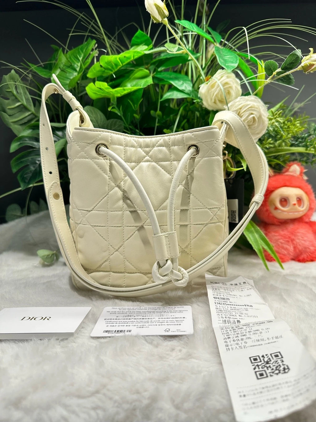 Dior D-Motion White Lambskin Bucket Shoulder Crossbody Bag For Women