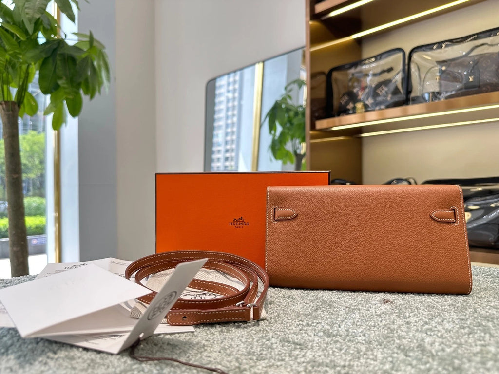 New Unused Hermes Kelly to Go Brown Togo Leather Crossbody Bag Excellent