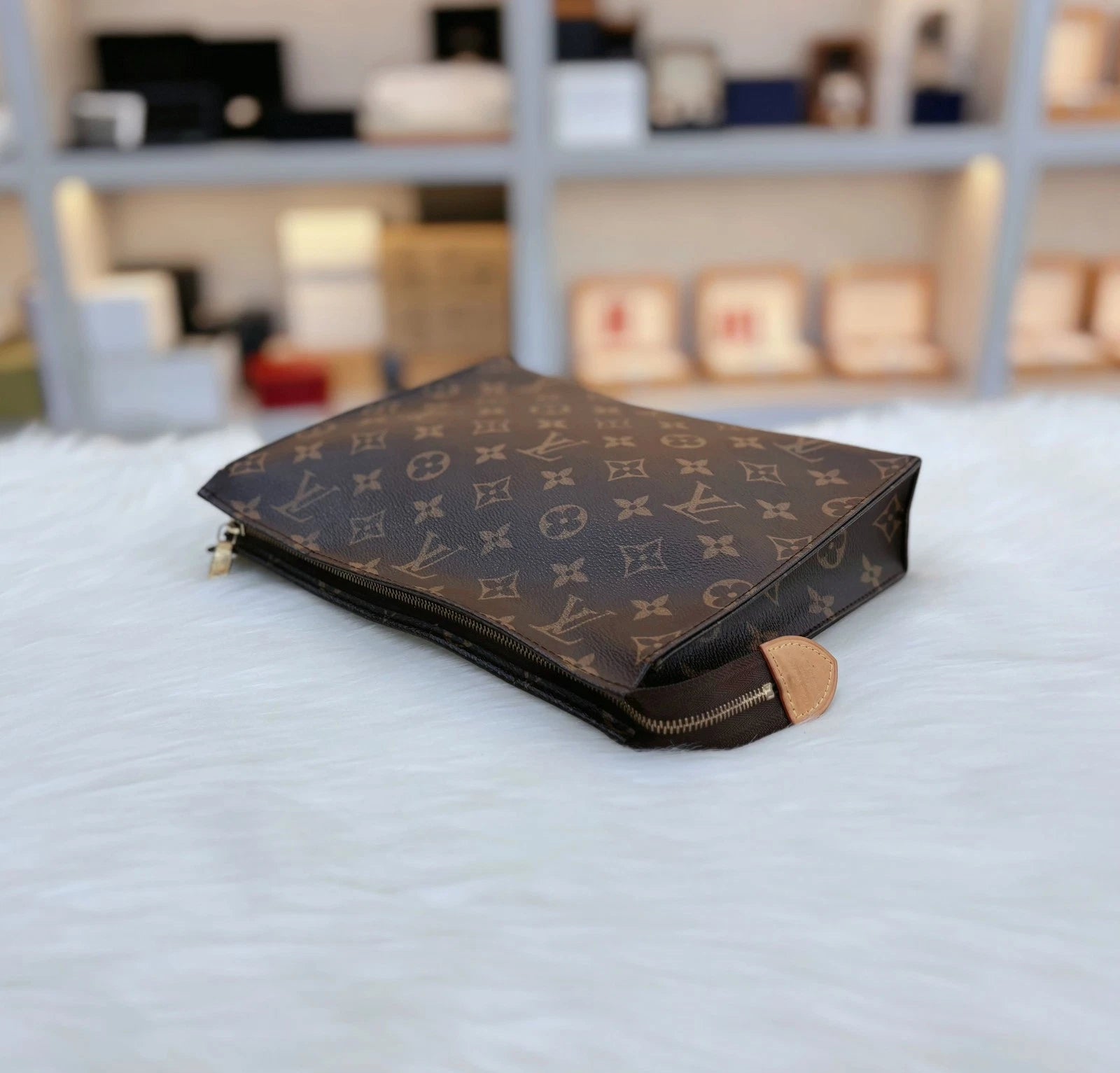 Louis Vuitton Monogram Canvas Toiletry Pouch Clutch For Women