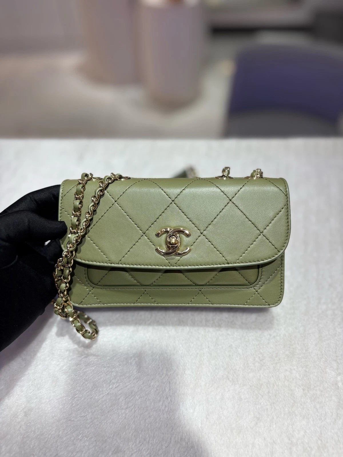 CHANEL Flap Chain Messenger Bag Green Shoulder Crossbody Women